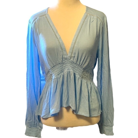 Tea n Cup Tops - Tea & Cup long sleeved deep V lace waist top